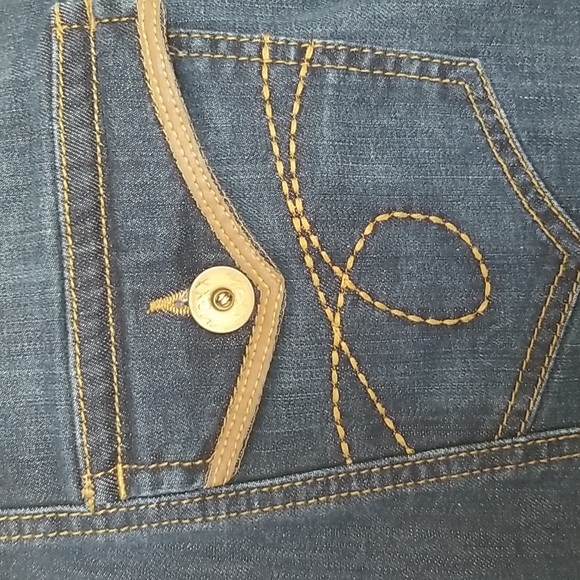 Modest denim skirt - Picture 3 of 7